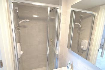 Ensuite Badezimmer